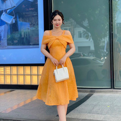 Đầm Xòe Gấm Bẹt Vai Nơ Dễ Thương